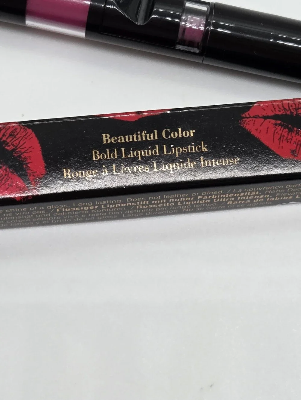 Elizabeth Arden Beautiful Color Bold Liquid Lipstick in Extreme Pink